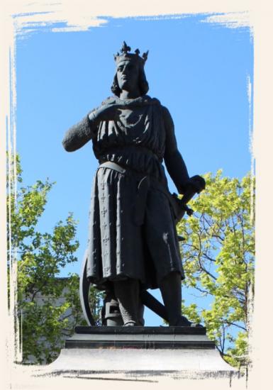 Statue de Saint Louis à Aigues Mortes